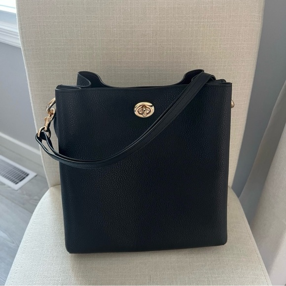 COACH | CHARLIE BUCKET BAG - Picture 2 of 4